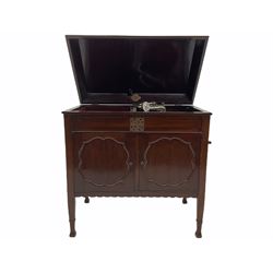 Gilbert gramophone in mahogany cabinet