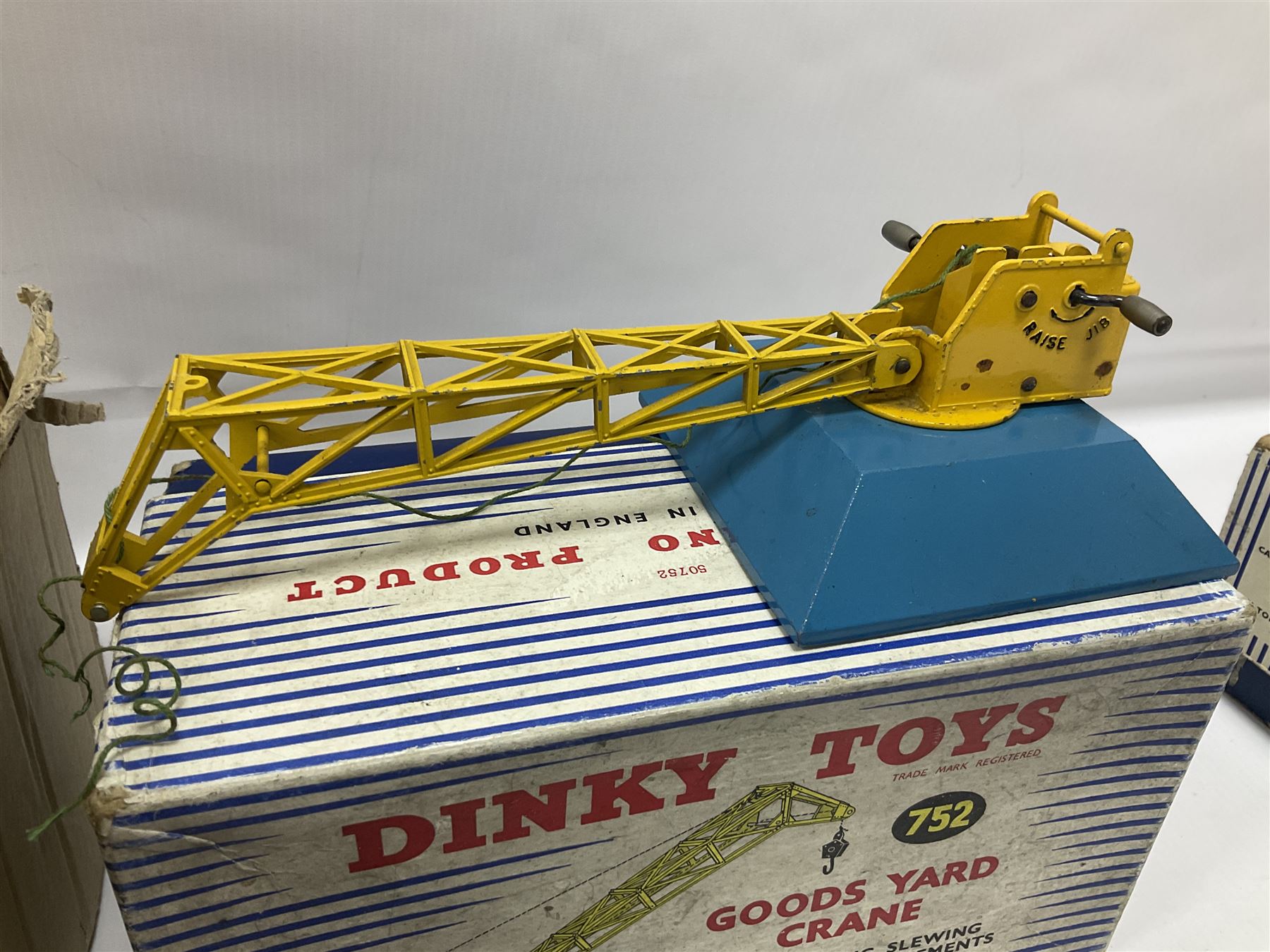 Dinky crane 2025