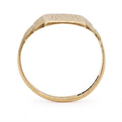 9ct gold signet ring, hallmarked 