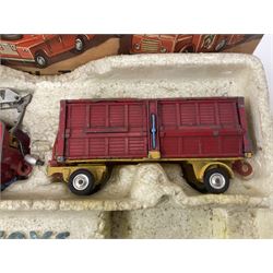 Corgi Chipperfields Circus Toys Gift Set No. 23 part-set in part-box comprising Smith’s ‘Karrier’ Van, International 6x6 truck, two Circus Animal Cages and Platform Trailer; accompanied by similar Corgi Major Chipperfield Circus Articulated Horsebox, and two Corgi Land Rovers