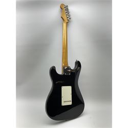 Fender Stratocaster Japan electric guitar, serial no. U006507, L98cm, in fitted carrying case