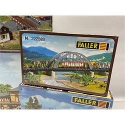 'N' gauge trackside accessories - seven Faller buildings and bridges etc Nos.N212113, N222121, N222583, N222174, N222128, Z282730 & Z282707; two others by Vollmer Nos.N7657 & N7724; four boxes of Gaugemaster Ballasted Underlay; grit and Foliage Clusters