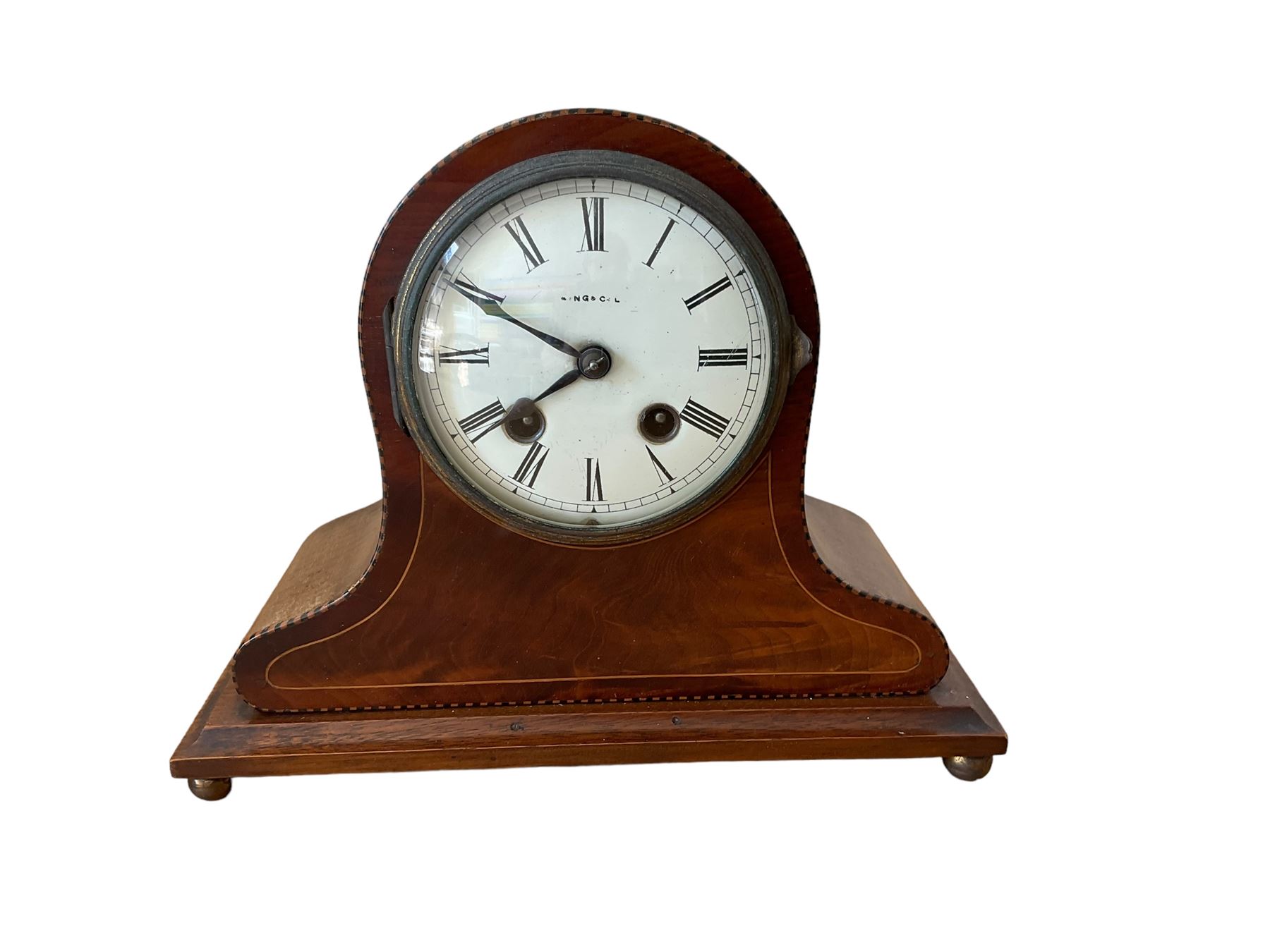 German Edwardian 8-day mahogany cased mantle clock, with pendulum and key.