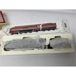 Hornby '00' gauge - Coronation Class 4-6-2 locomotive 'Duchess of Gloucester' No.6225 in LMS maroon; Class A1/A3 4-6-2 locomotive 'Flying Scotsman' No.4472 in LNER green; Class 9F 2-10-0 locomotive 'Evening Star' No.92220 in BR green; all boxed; and Class A1/A3 4-6-2 locomotive 'Prince Palatine' No.60052 in BR blue; unboxed (4)