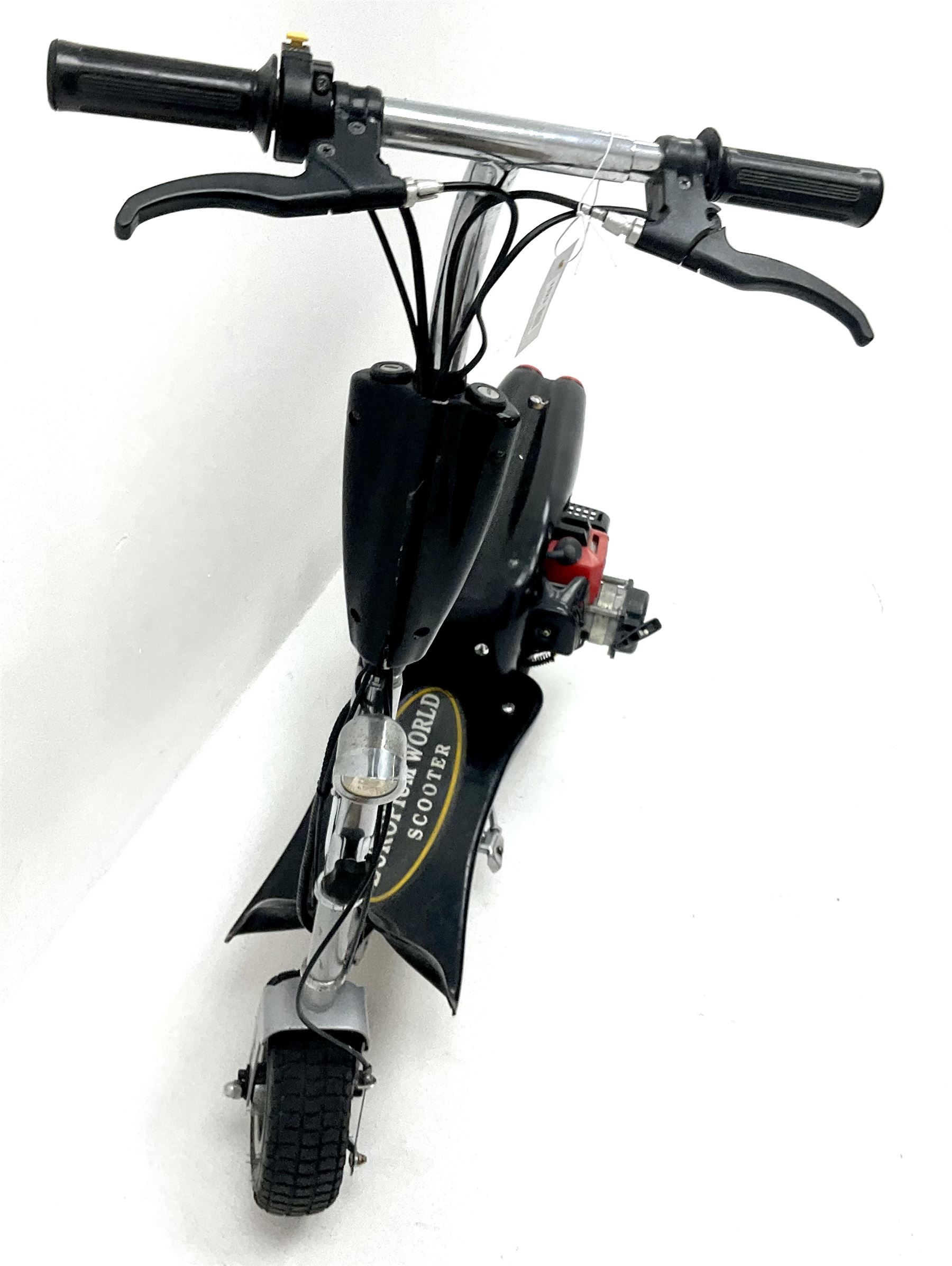 Emporium World Scooter, petrol engine