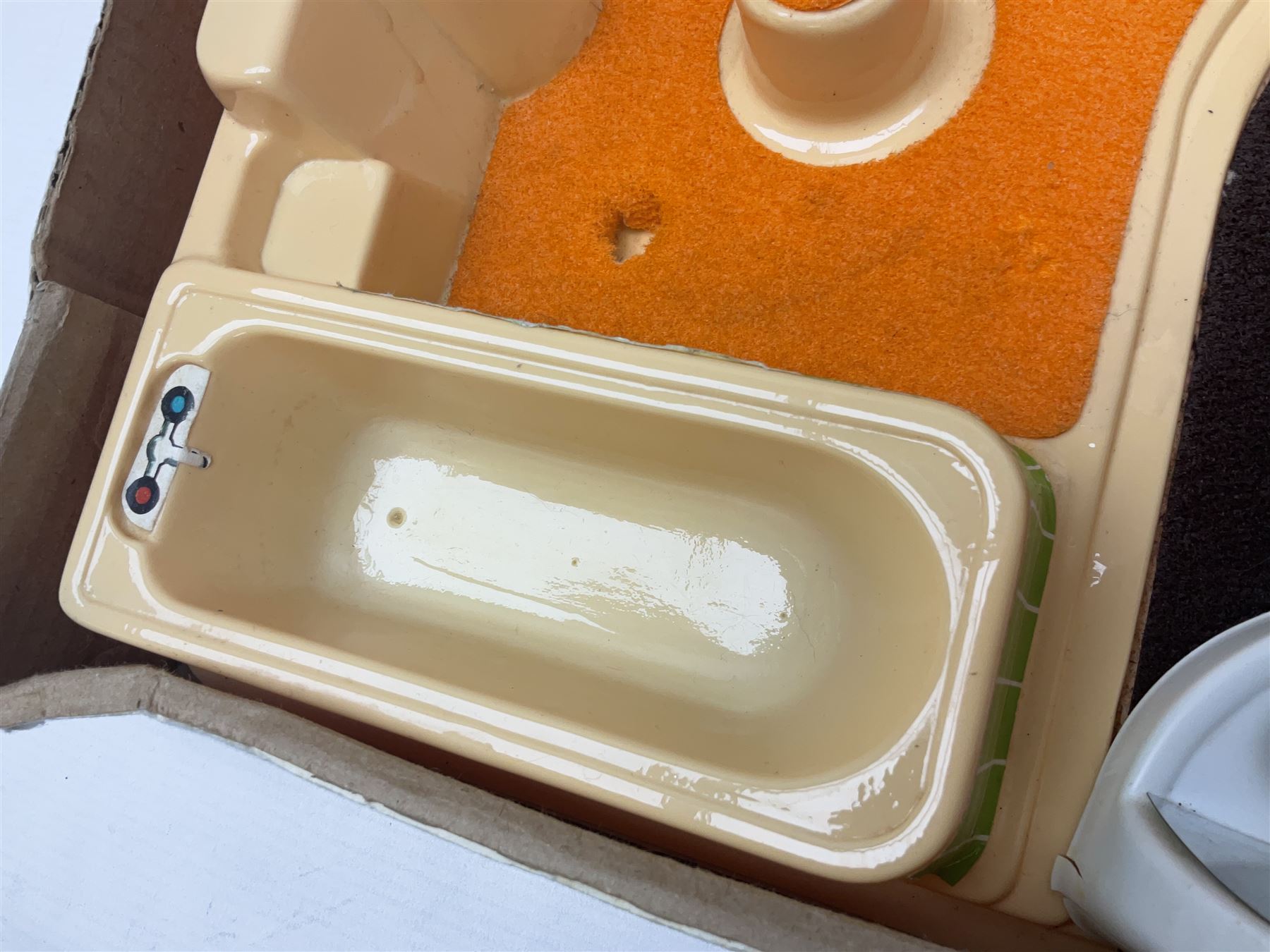 Palitoy Pippa's Apartment with split-level lounge-kitchen, bedroom and bathroom and two dolls: boxed