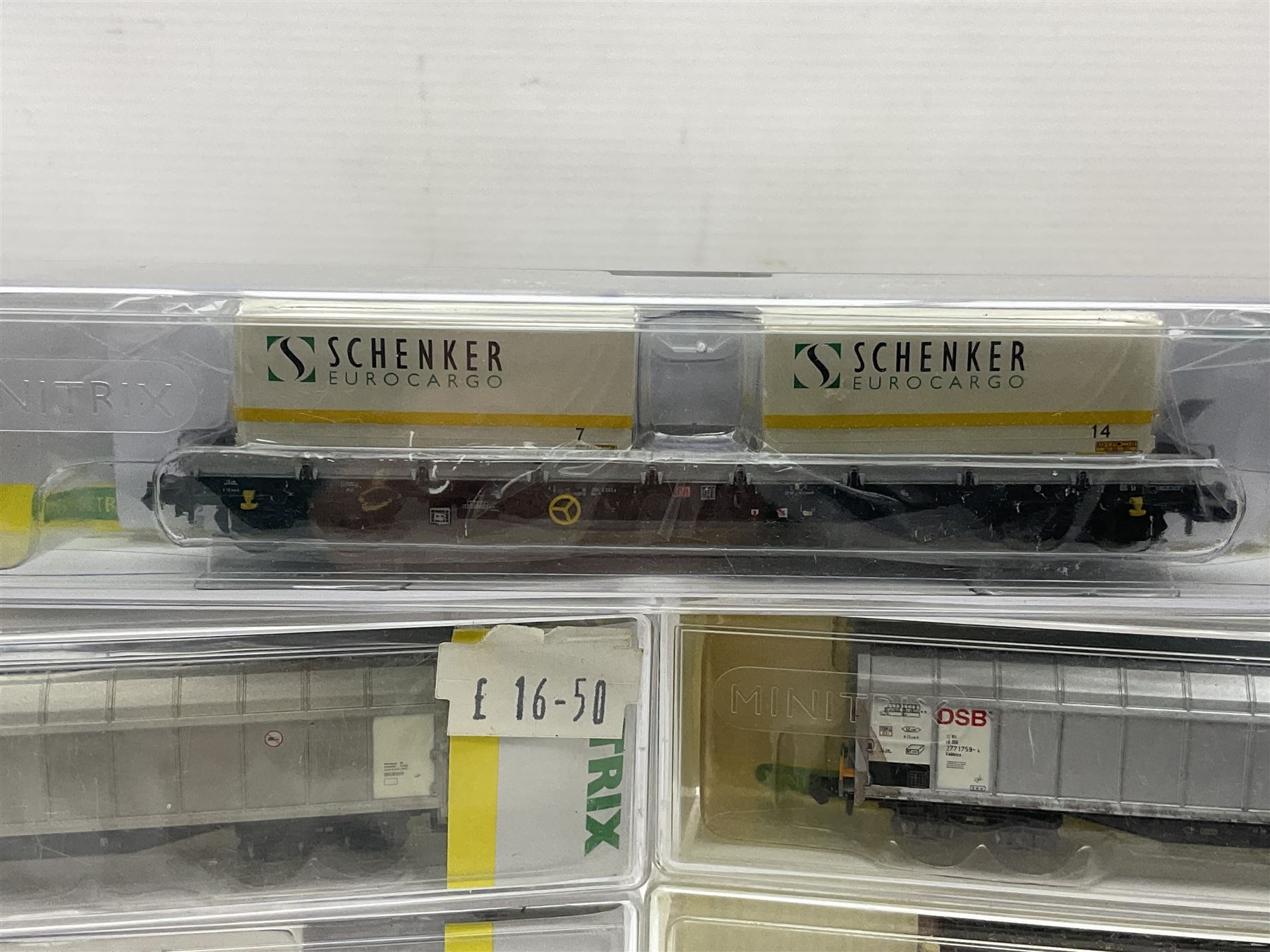 Trix Minitrix 'N' gauge - four goods wagons - Nos. two 13575, two 15518, 15254-10, 15254-19, 15645-10, 15645-12, two 15271-14, two 15271-15, 15271-16 and 15271-18; all boxed; and two unboxed in associated box (16)