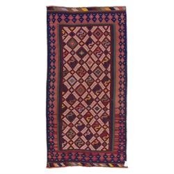 South West Persian Qahgai flatweave kilim, field decorated with a repeating diagonal latti...