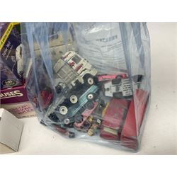 Eight Vanguards die-cast models by Corgi, Hornby and Lledo including Land Rovers, Ford Anglia and Triumph; together with thirteen other modern die-cast models by Bburago, Oxford, Atlas, EFE, Solido etc; all boxed; and small quantity of unboxed and playworn models
