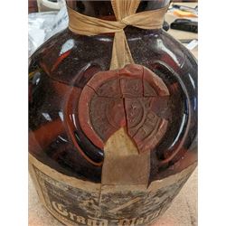 Grand Mariner triple orange whisky liquor, unknown contents and proof, minor damage to seal possible leakage, H31cm