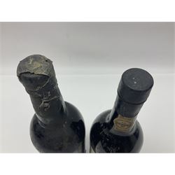 Warre's 1985, vintage port, 75cl unknown proof, and Cockburn 1960, vintage port (2)