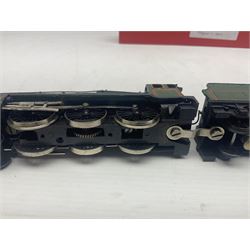 Hornby Dublo - 3-rail Castle Class 4-6-0 locomotive 'Ludlow Castle' No.5002 in lined BR green; in modern unassociated plain red  box