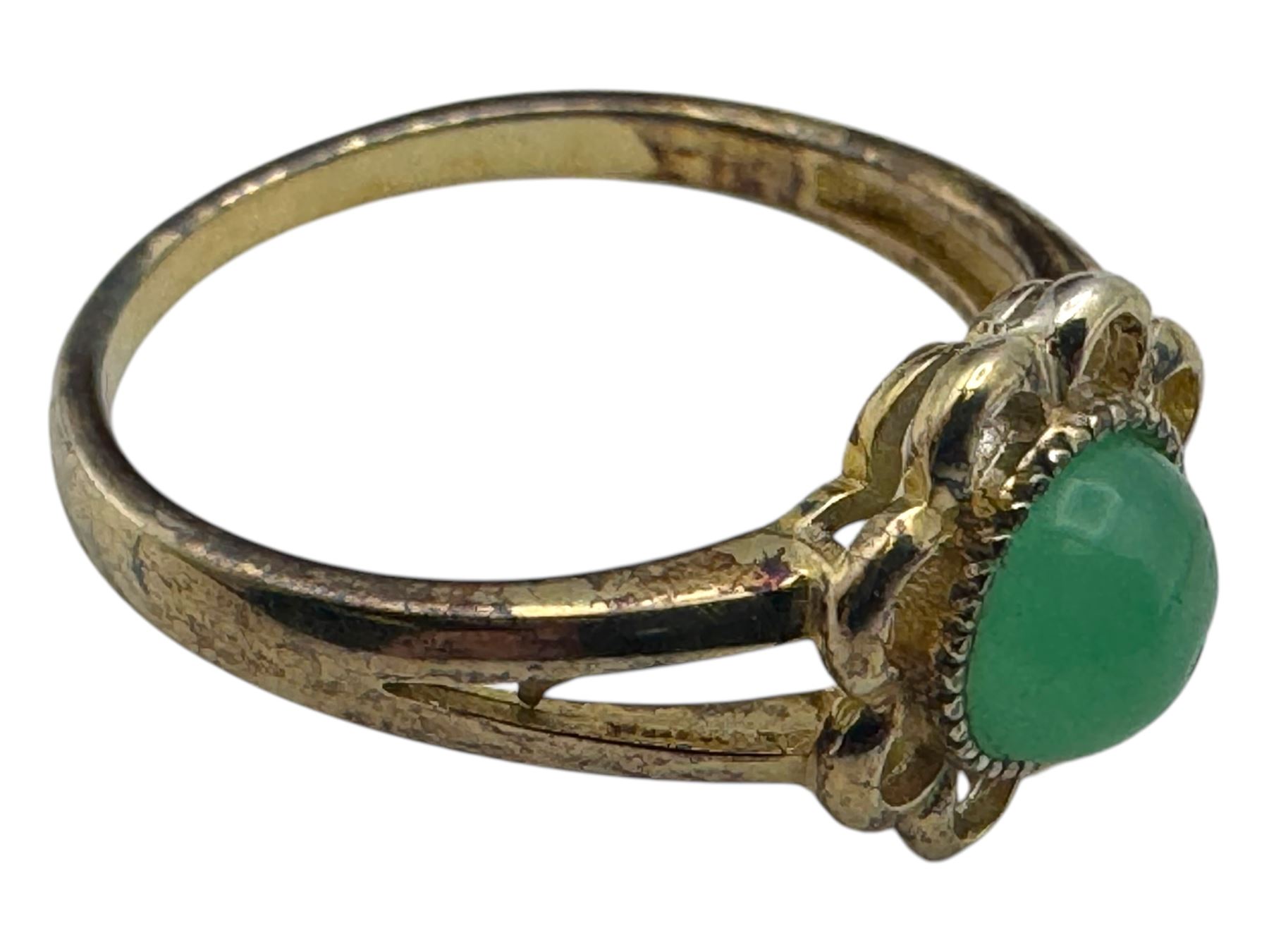 Silver-gilt chrysoprase flower ring, boxed with authenticity certificate, together with two pairs of 9ct gold earrings