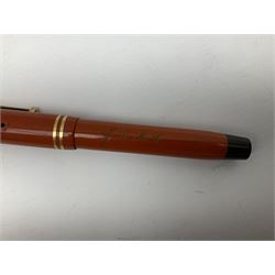 Vintage Parker Duofold fountain pen, with orange body and nib marked 14K