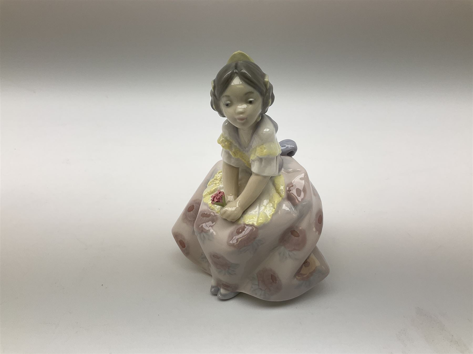 Lladro figures, Lolita model 5372, Carmencita model 5373, Valencianita model 5374 and Teresita model 5375