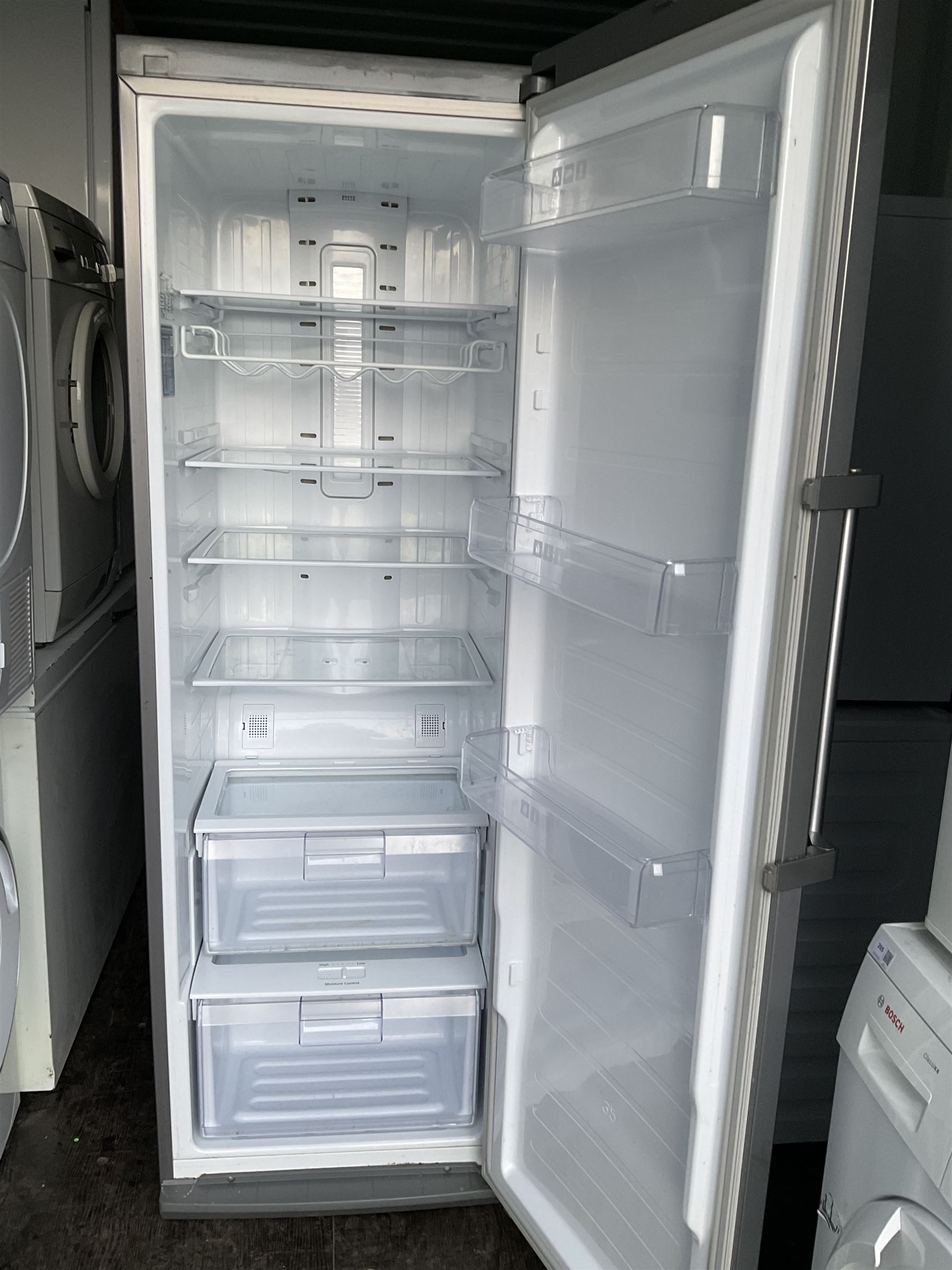 SAMSUNG RR82FHMG larder fridge - THIS LOT IS TO BE COLLECTED BY APPOINTMENT FROM DUGGLEBY STORAGE, GREAT HILL, EASTFIELD, SCARBOROUGH, YO11 3TX