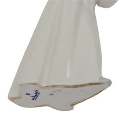 Nine Lladro figures, including  Polar Bear figure group no 1443, three polar bears, swan etc 