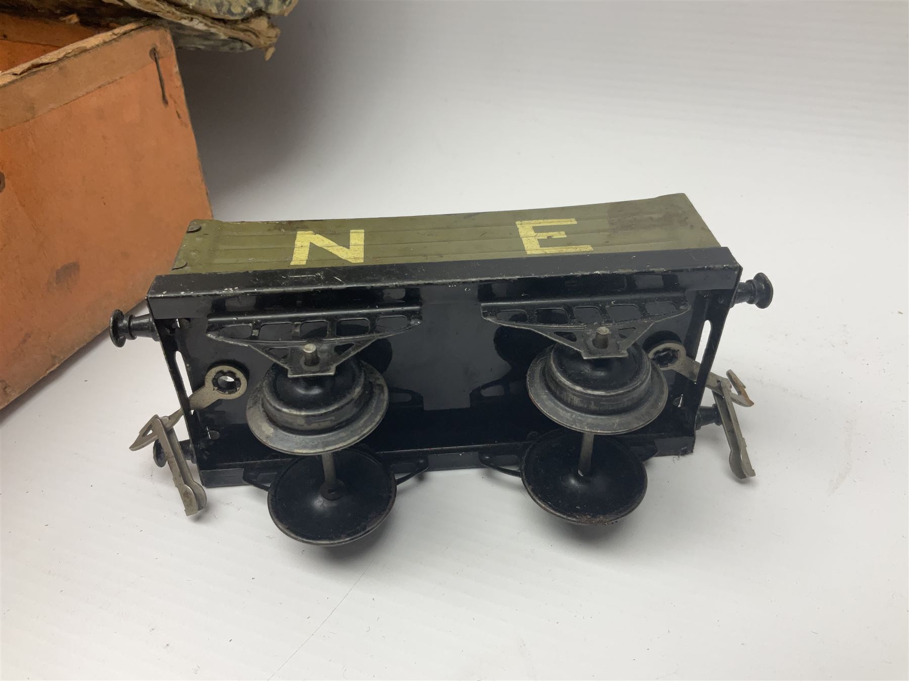 Hornby ‘0’ gauge - No. 0 Goods Set box containing clockwork LNER 0-4-0 locomotive with matching tender no.2710 in black and gold, originally from the No. 1 Goods Set; with NE open wagon, quantity of track, track clips, buffer and key 