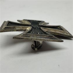 WWI style unmarked Imperial German Iron Cross 1st Class with pin back