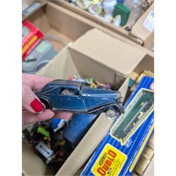 Hornby Dublo Co-Bo diesel locomotive, boxed, one other Hornby steam locomotive, Hornby accessories, four Minic cars and a collection of Deetail soldiers 