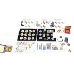 Mostly modern commemorative coins including United Kingdom brilliant uncirculated 1986 commonwealth games two pound coin, coin covers, 'Remembrance Day 11th November' commemorative coin, commemorative crowns etc