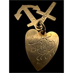 9ct gold jewellery including gate bracelet, two charms and two chains