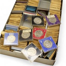 Great British and World coins, including pre-decimal halfcrowns, two shillings etc, decimal old style large five pence pieces, German pre-Euro coinage with 1972 and 1987 ten deutsche mark coins etc, housed in ten ring binger folders and a metal hinged top box