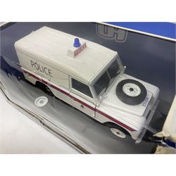 Six 1:18 scale die-cast models - Road Legends Chevrolet Nomad (1957) and Ford Fairlane Crown Victoria (1955); Universal Hobbies MGB-GT Mk.1 4-cylinder Old English White and Land Rover Serie III Police Patrol; Road Tough Shelby Cobra 427S/C (1964); and Mira 1955 Buick Century; all boxed (6)