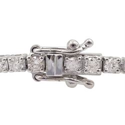 18ct white gold round brilliant cut diamond bracelet, stamped 18K, total diamond weight 2.50 carat