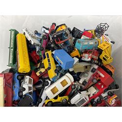 Large quantity of loose die-cast vehicles to include Matchbox, Corgi, Hotwheels etc in two boxes 