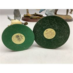 Country Artists figures, to include Bluetit, Elephant, Bluetit on tap etc, together with Lilliput Lanes and other similar items 