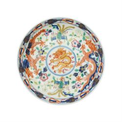 Pair Chinese Guangxu famille verte shallow dishes, decorated with dragons and phoenix, with Guangxu marks D13cm