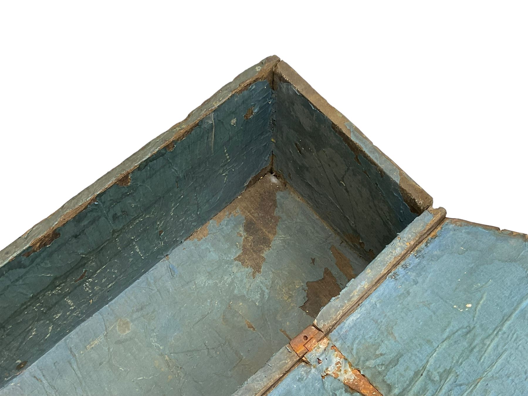 16th/17th century oak six plank boarded kist 