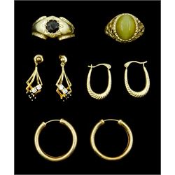 9ct gold jewellery including pair of hoop earrings, garnet ring, chrysoberyl ring and two other pairs of earrings
