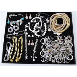 Collection of Jewellery. Approximately 230 items: mainly rings with some necklaces, bracelets, and earrings. 