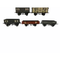 '0' gauge - two scratch-built Hull & Barnsley wagons including Continental covered wagon and open wagon; three similar Great Northern wagons; and two Great Eastern wagons; all unboxed (7)