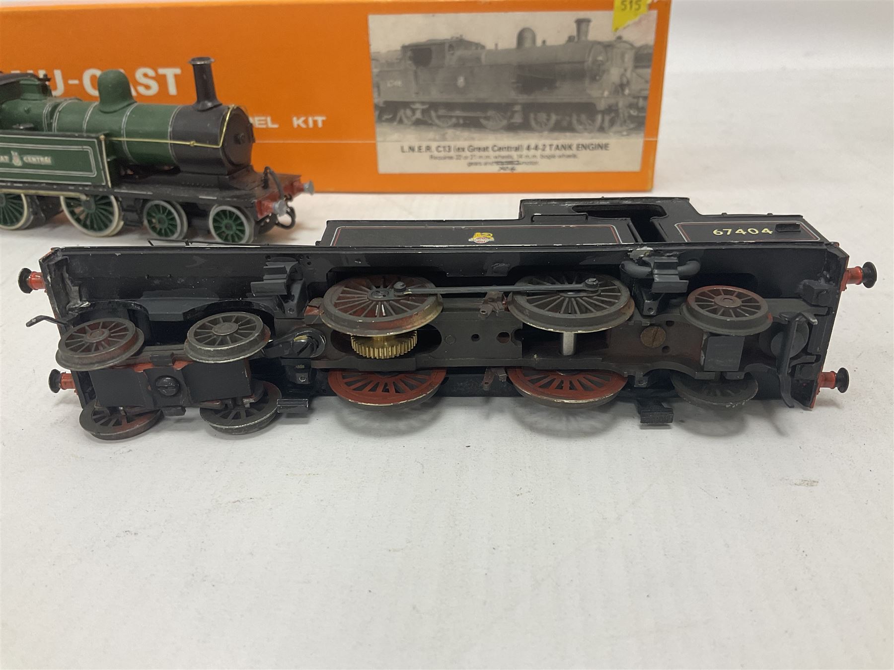 ‘00’ gauge - two kit built steam locomotives comprising NC 118 Nu-Cast LNER C13 (ex Great Central) 4-4-2 Tank locomotive no.67404 in BR black with original box; together with similar Great Central 4-4-2 Tank locomotive in green (2) 
