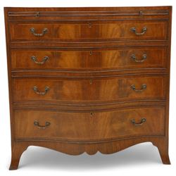Early 20th-century Georgian design mahogany serpentine chest of drawers, rectangular-shaped top over a brush slide, and four long graduated drawers with brass swan neck handles, serpentine-shaped apron, raised on splayed front feet 