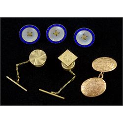 Three 9ct gold mother of pearl and blue enamel circular buttons, rose gold cufflink and two shirt studs, all 9ct tested or hallmarked