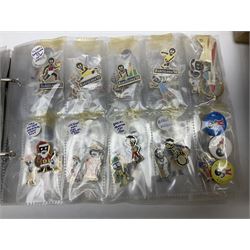 Large collection of Robertson's Golly memorabilia including badges, seven band figures, ceramics, toast racks etc