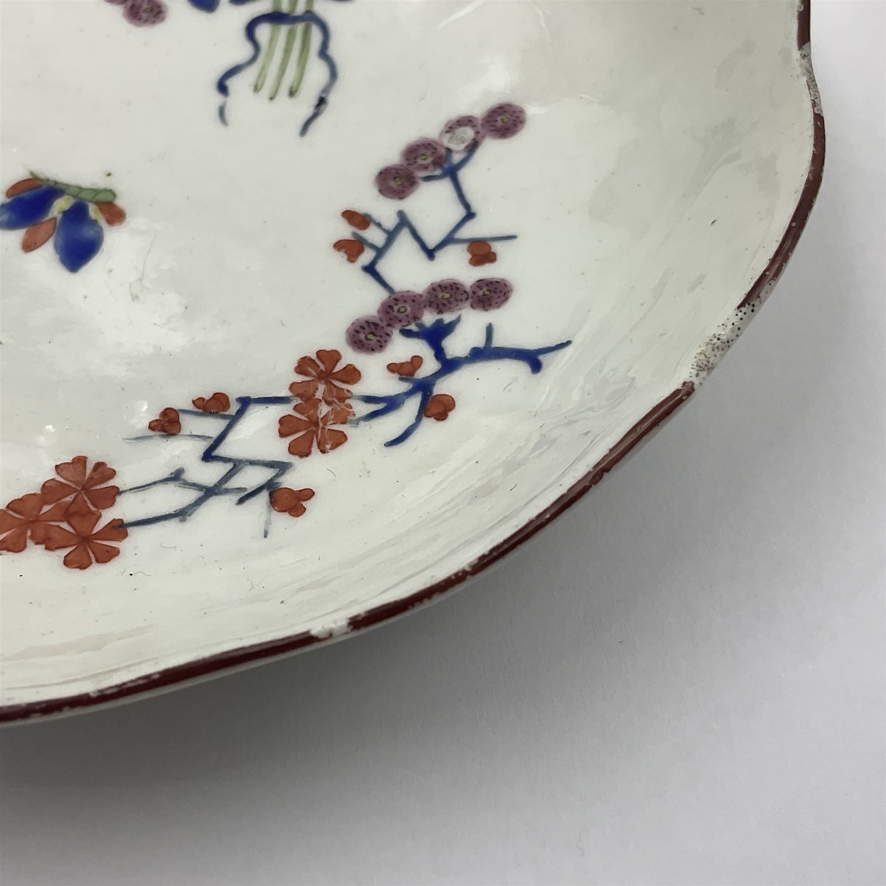 Early 19th Century English Coalport Platter in the Kakiemon Style Early 19th Century English Coalport Platter in the Kakiemon Style