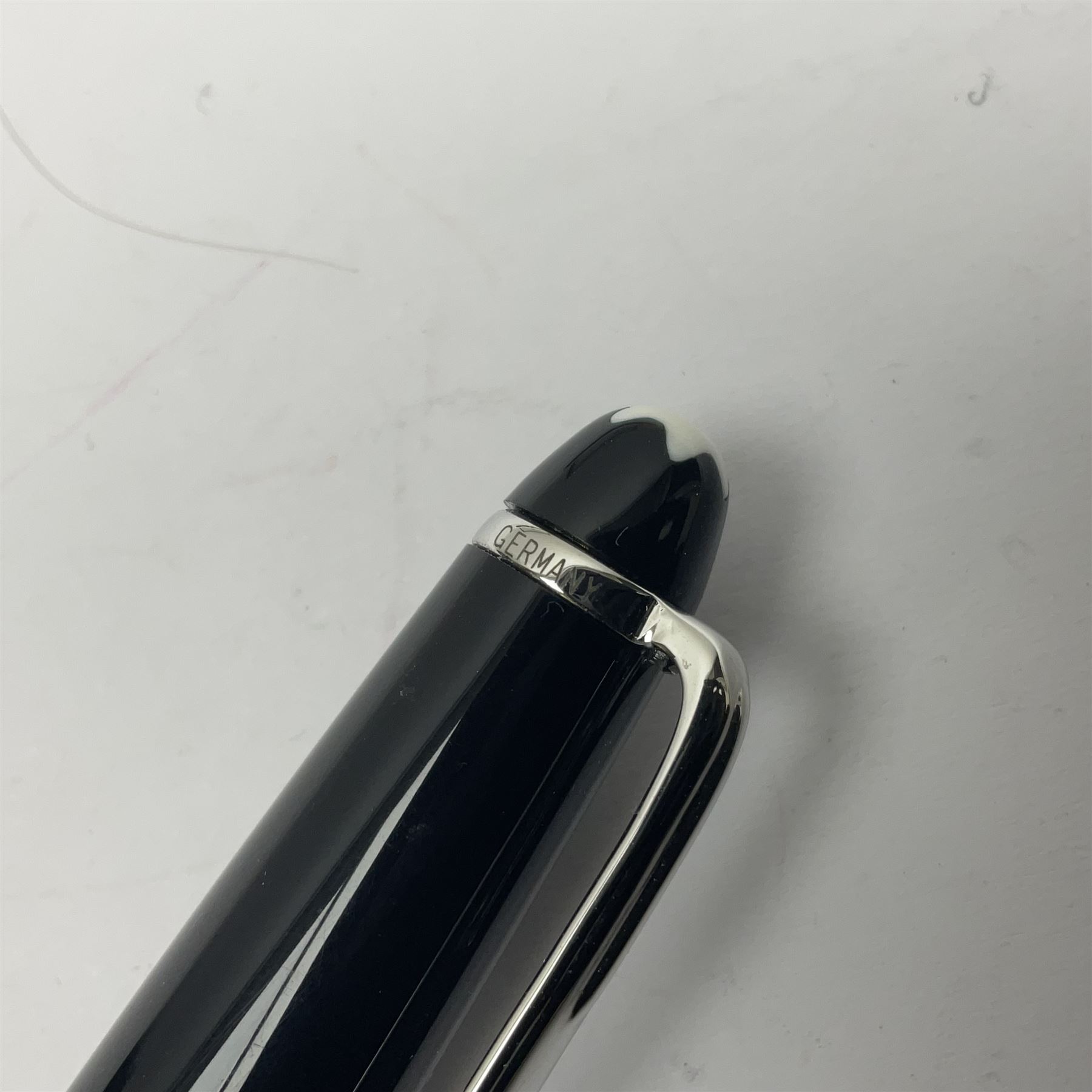 Mont Blanc Meisterstuck No 146 fountain pen | Writing