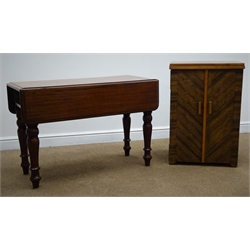  Mid 20th century treadle Singer sewing machine in walnut cabinet (W54cm, H79cm, D43cm) and a Pembroke mahogany table, turned supports (W100cm, H67cm, D86cm)  