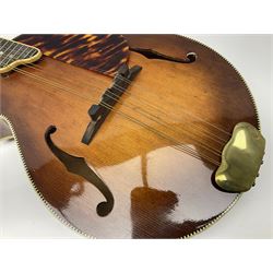 F-hole eight-string mandolin with one-piece maple back and ribs and spruce top L70cm