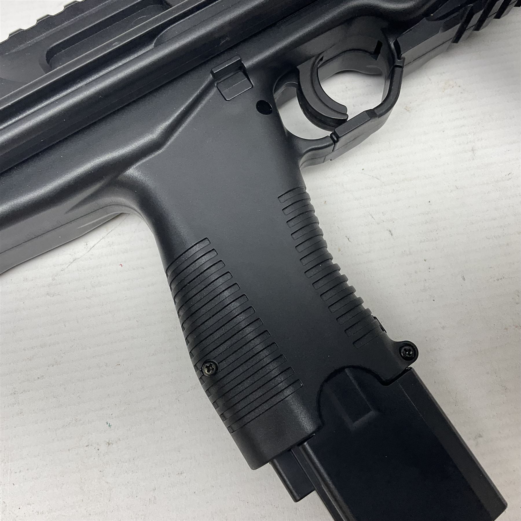 Gamo MP-9 .177 cal. semi-auto blowback pellet/BB CO2 gun, serial no.14J39179, L30cm; on original box with accessories and paperwork  NB: AGE RESTRICTIONS APPLY TO THE PURCHASE OF AIR WEAPONS.