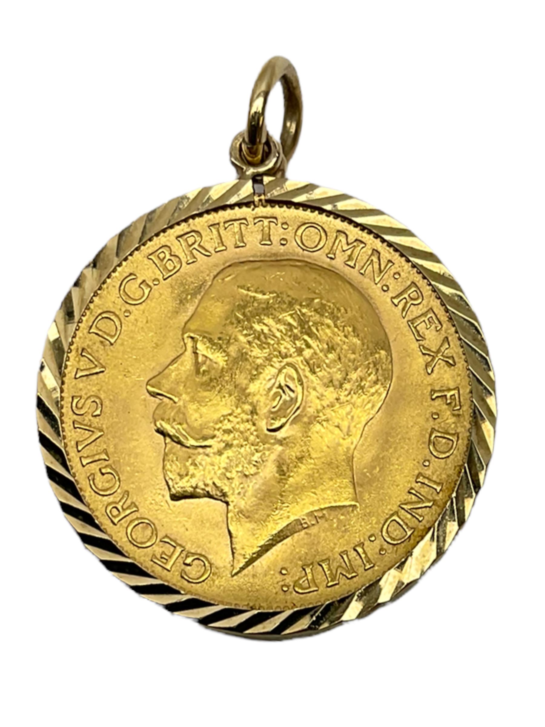 King George V 1913 gold full sovereign coin, loose mounted in 9ct gold pendant, hallmarked