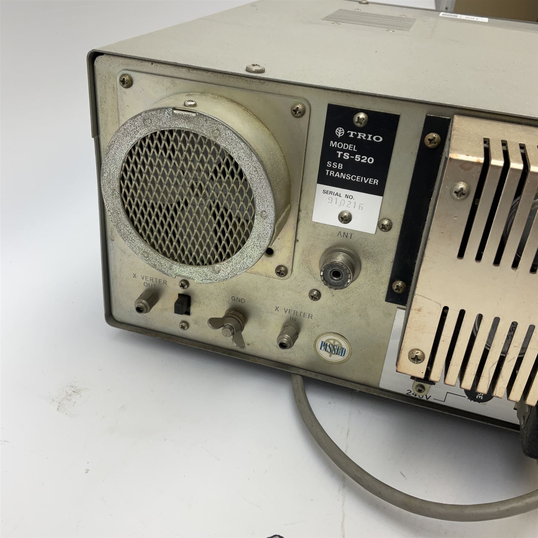 TRIO SSB transceiver Model TS-520