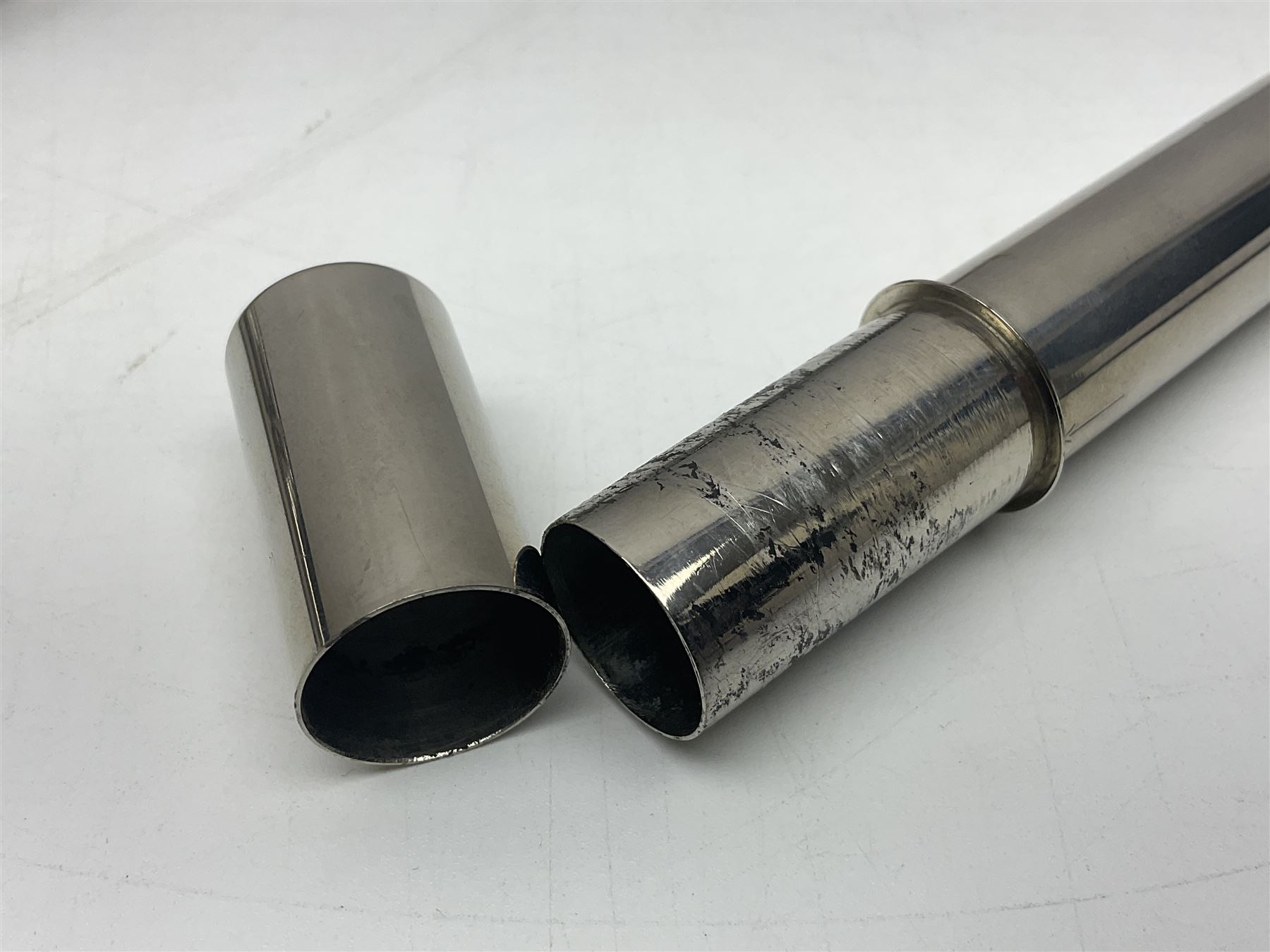 Lafleur three-piece flute, serial no.3357; in fitted carrying case