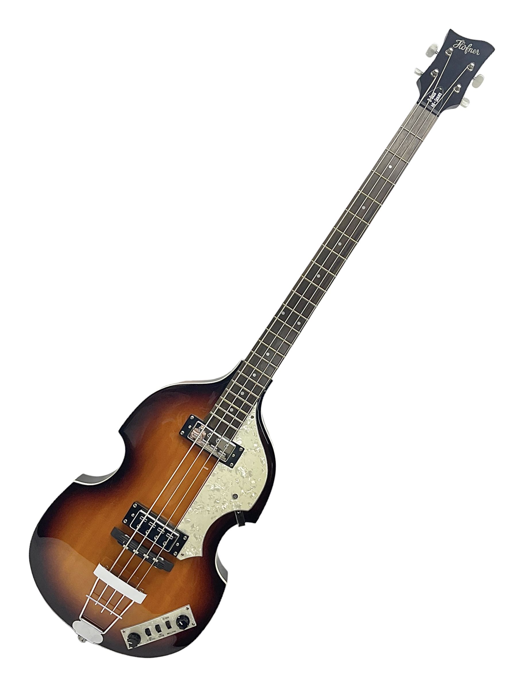 Hofner B-Bass Hi-Series electric bass guitar with sunburst finish L110cm; in Thomann fitted case