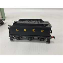 Millholme Models ‘00’ gauge - kit built GCR/LNER B5 Class 4-6-0 no.1686 steam locomotive and tender in LNER black; with original box 